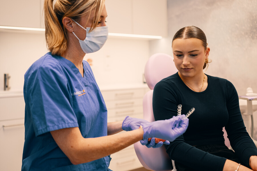 Dr. med. dent. Monique Louwen – Zahnärztin in Ennetbürgen mit Einfühlungsvermögen | Zahnmedizin Ennetbürgen