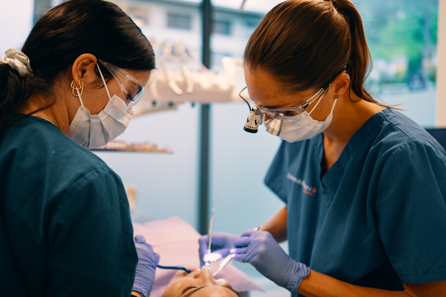 Dr. med. dent. Vera Murer, Zahnärztin, Tätigkeitsschwerpunkt Kinderzahnmedizin und Endodontologie | Zahnmedizin Ennetbürgen